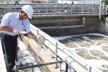 Đô thị, khu dân cư tập trung phải xây dựng hệ thống xử lý nước thải riêng
